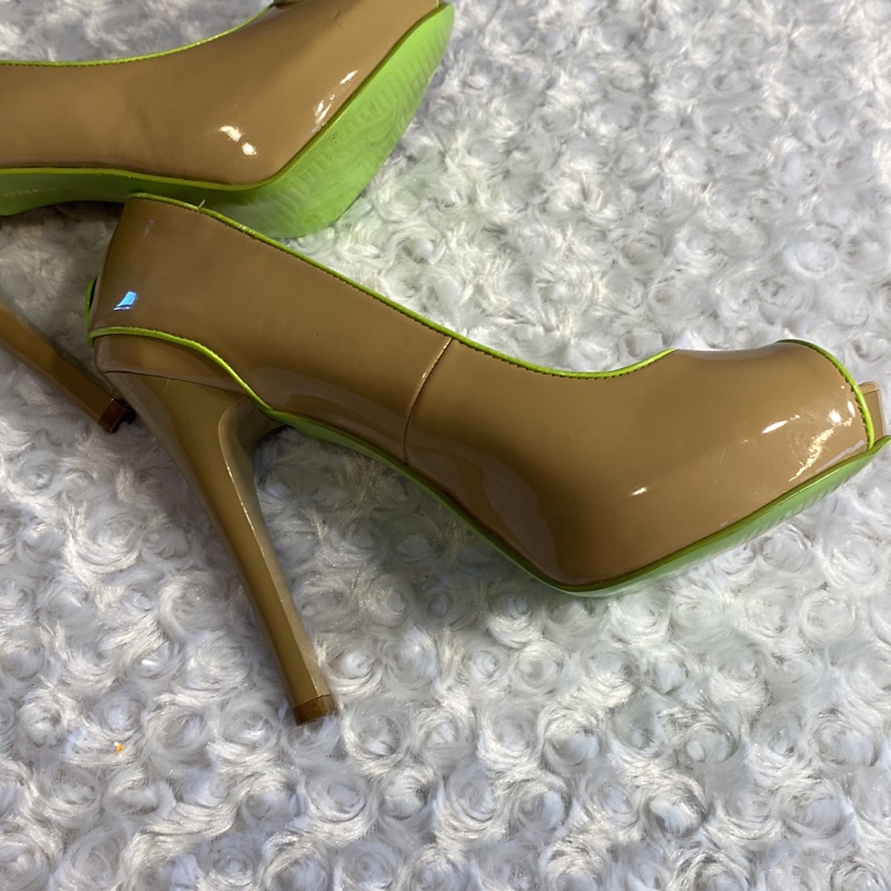 Rocawear peep toes heels size 9 lime green bottom ❤️ - Picture 5 of 7